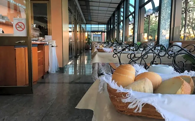 Hotel Eden