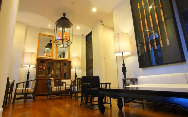 99 The Gallery Hotel