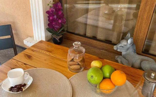 Rosa Home Loo Guest House