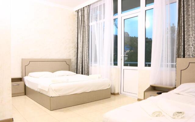 Rainbow Rooms Apart Hotel