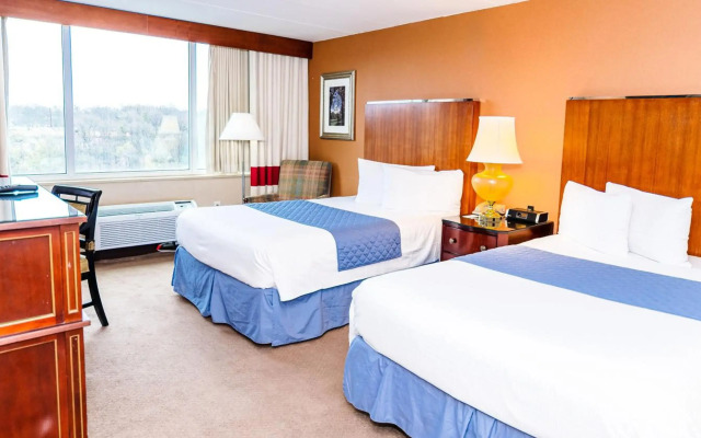 Metro Points Hotel