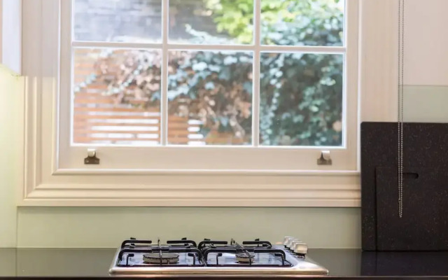 Bright 1 Bedroom Flat