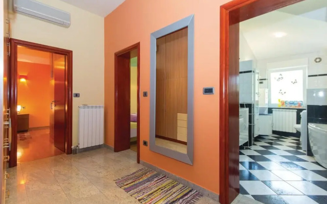 Stunning Home in Pula With Wifi and 4 Bedrooms