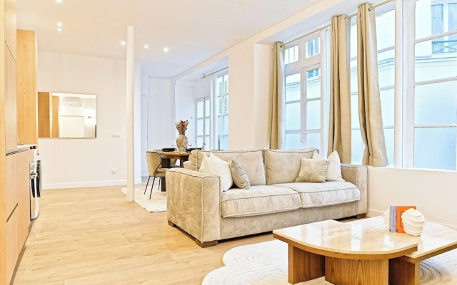 Superb Air-conditioned Flat Galeries Lafayette