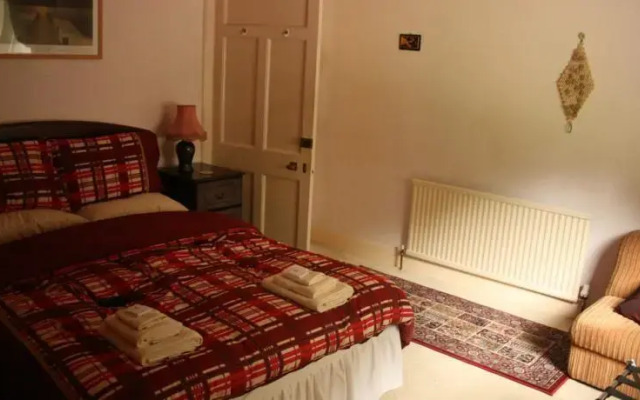 Twenty Five Guest House