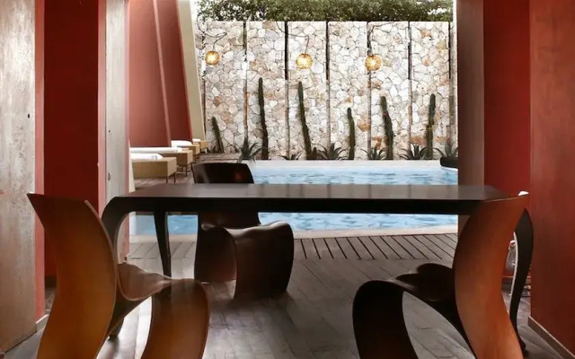 Mosquito Beach Hotel