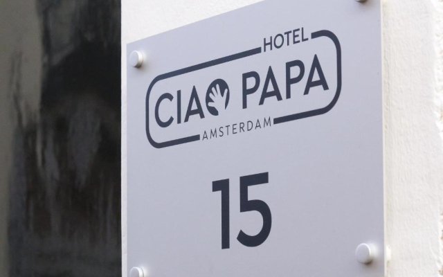 Ciao Papa Hotel Amsterdam Central Station