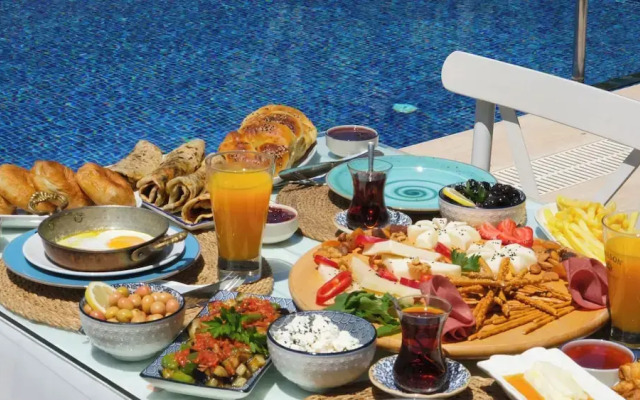 Lavinia Garden Alaçatı