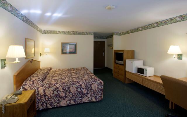 Americas Best Value Inn Litchfield