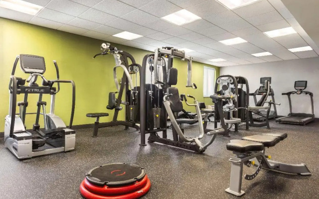 Spark by Hilton Germantown Washington DC North