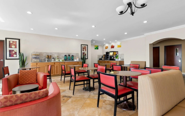 Quality Inn & Suites McAlester on Hwy 69