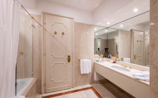 Phi Hotel dei Medaglioni