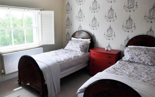 Bove Town House Apartments