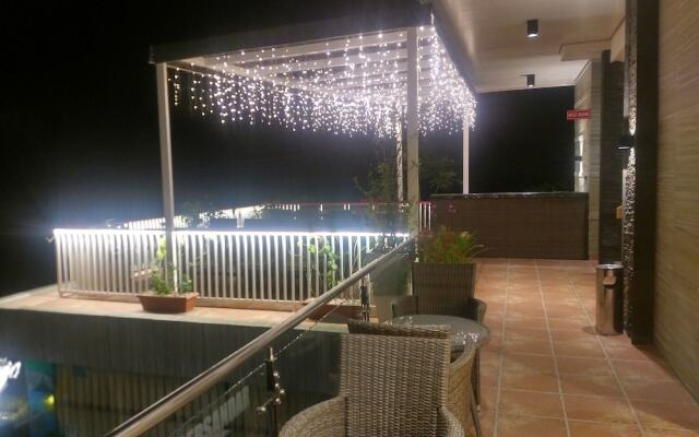 Villa Jaran Jingkrak - Hostel
