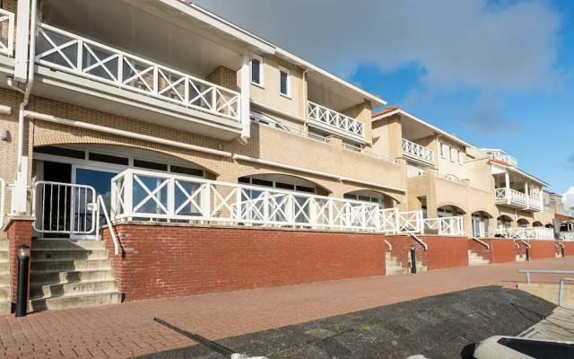 Luxurious 6-person Apartment in Grevelingenmeer Marina