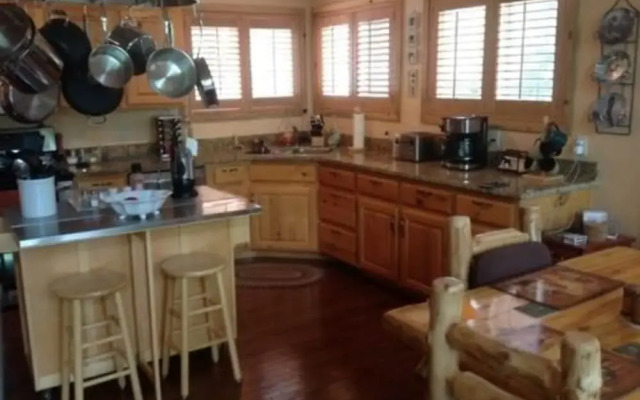 Aspen Hollow Bed & Breakfast