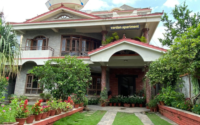 Vardan Resort n' Apartment