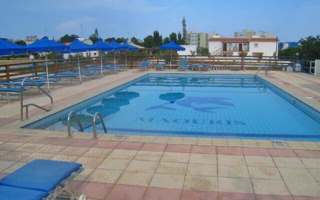 MAOURIS