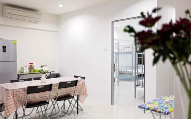 Mercu Summer Suites by Jeffrey