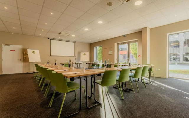 B&B HOTEL Maubeuge Gare