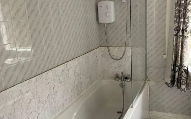 1 Bedroom Flat - Aylestone Road Leicester