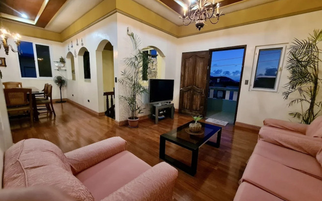 Den Den Guesthouse