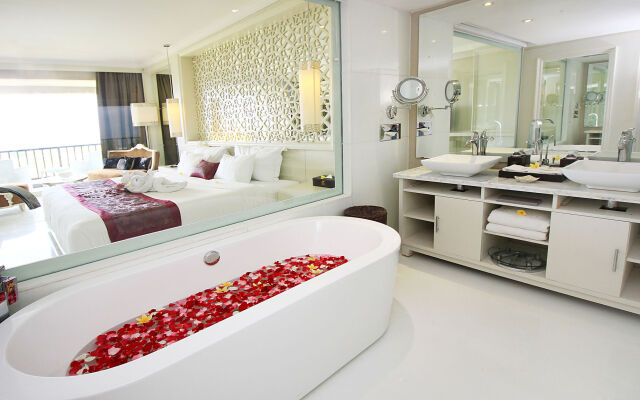 The Rich Prada Bali