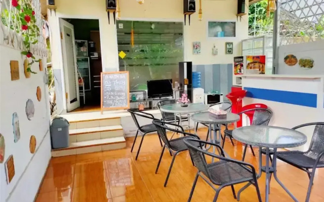 Bakom Inn Syariah - Standard Double Room