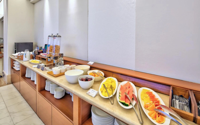 Ala MAHAINA CONDO HOTEL