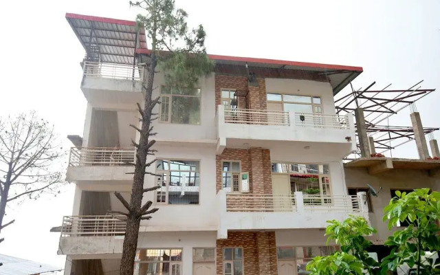 OYO 13433 Home Kasauli View 2BHK Dharampur