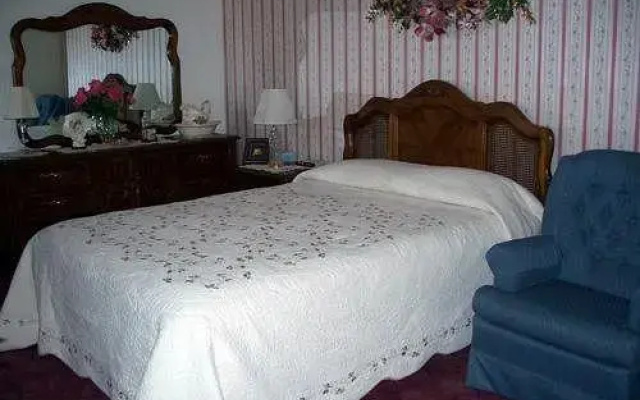 Lakeshore Bed and Breakfast