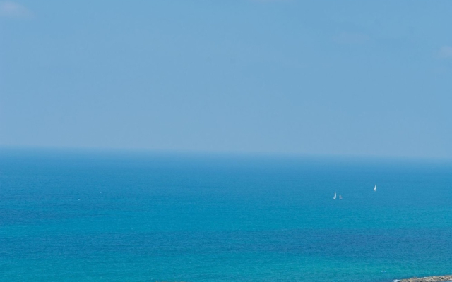 Luxe Apt in Top Tel Aviv Neighborhood