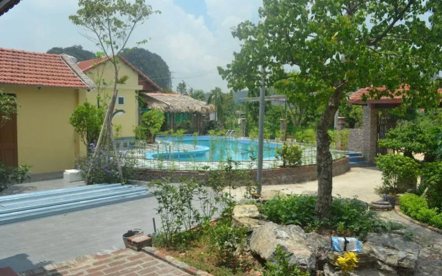 Tam Coc Little river Bungalow