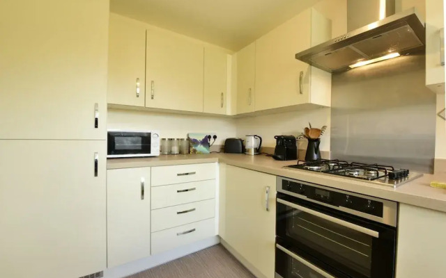Villiers Road - modern family home by the golf course