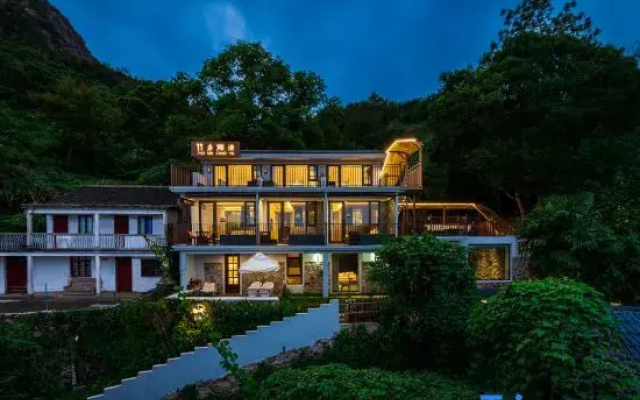 Sea sunrise · Tianjingsha · Seaview Holiday Home