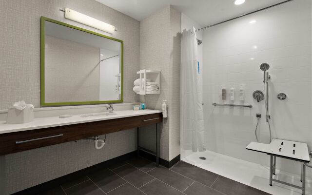 Hampton Inn & Suites Ruskin I-75