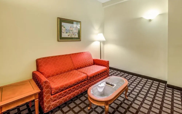 Clarion Suites Conference Center near I-95