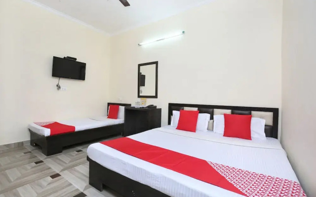 Rr Residency By OYO Rooms