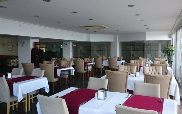 Ada Beach Hotel