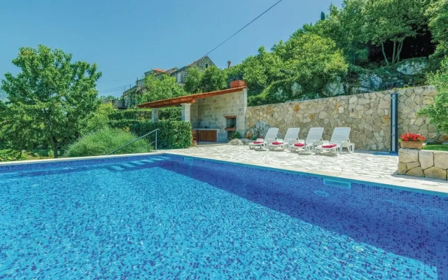 Two-Bedroom Apartment Gruda with an Outdoor Swimming Pool 08