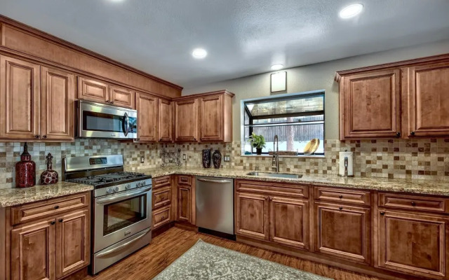 1760t Thunderbird Cabin 3 Bedroom Home