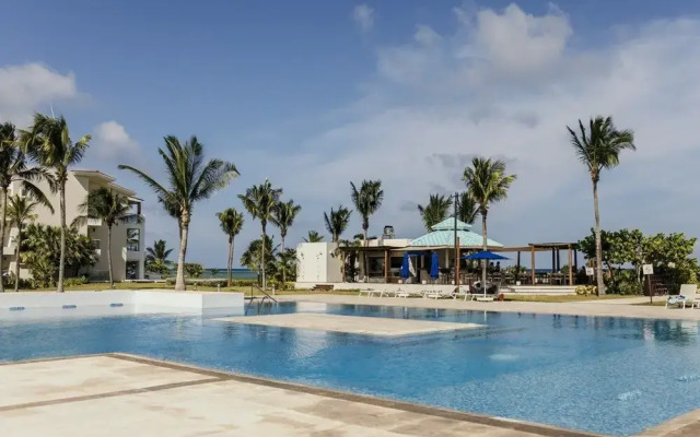 New Casa Paradise Ocean View 2 Bedroom Apts
