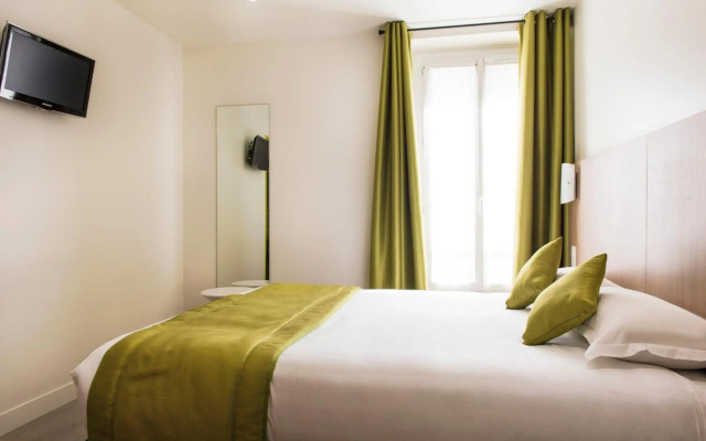 Crystal City Hotel