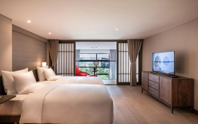 Novotel Suites Shanghai Hongqiao Hotel
