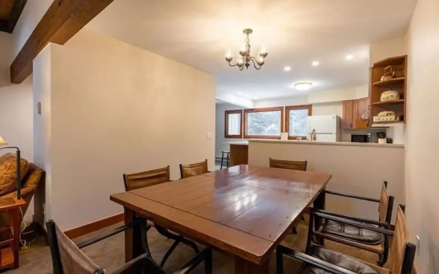 3-Bedroom Meadow Creek Townhom 3 Townhouse