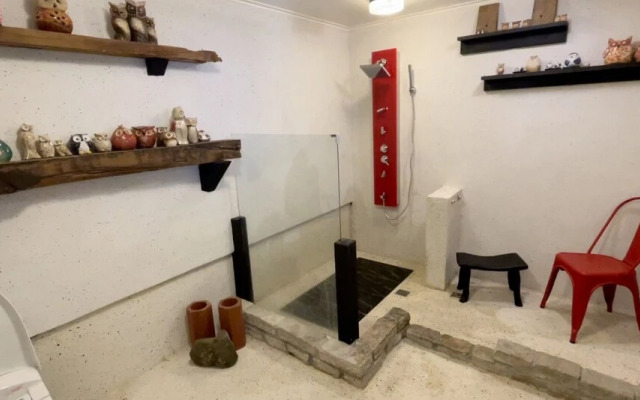 Windsor's Sunlight Han-Guan