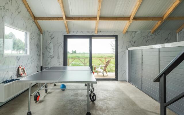 Large fully renovated farmhouse with indoor Swim spa and Sauna