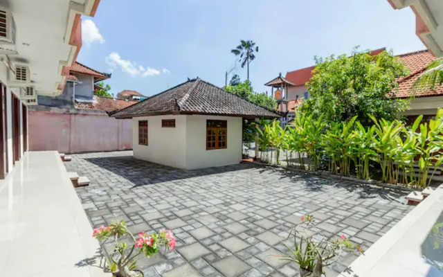 Collection O Near Seminyak Beach Formerly The Kumpi Hotel