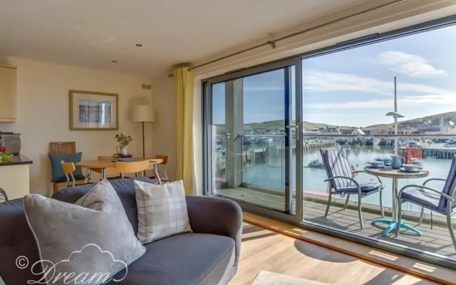 Harbour View Apartment