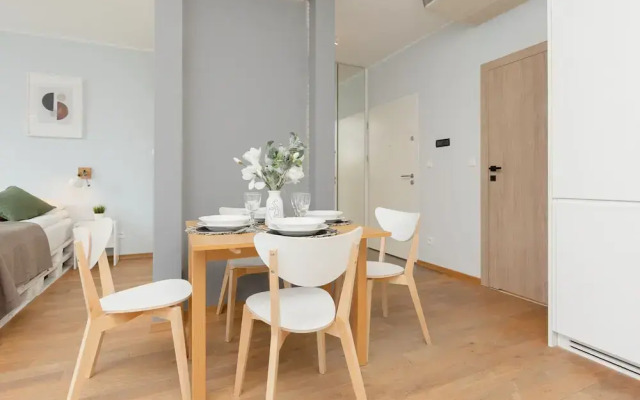 Kolejowa Studio Warsaw by Renters